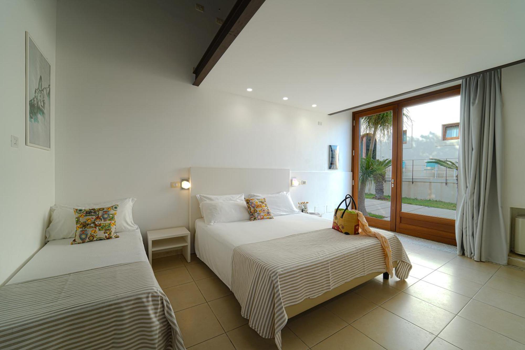 Life Hotels Kalaonda Resort Syracuse Exterior photo